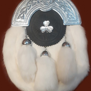 Shamrock Badge Rabbit Sporran - Three Tassels